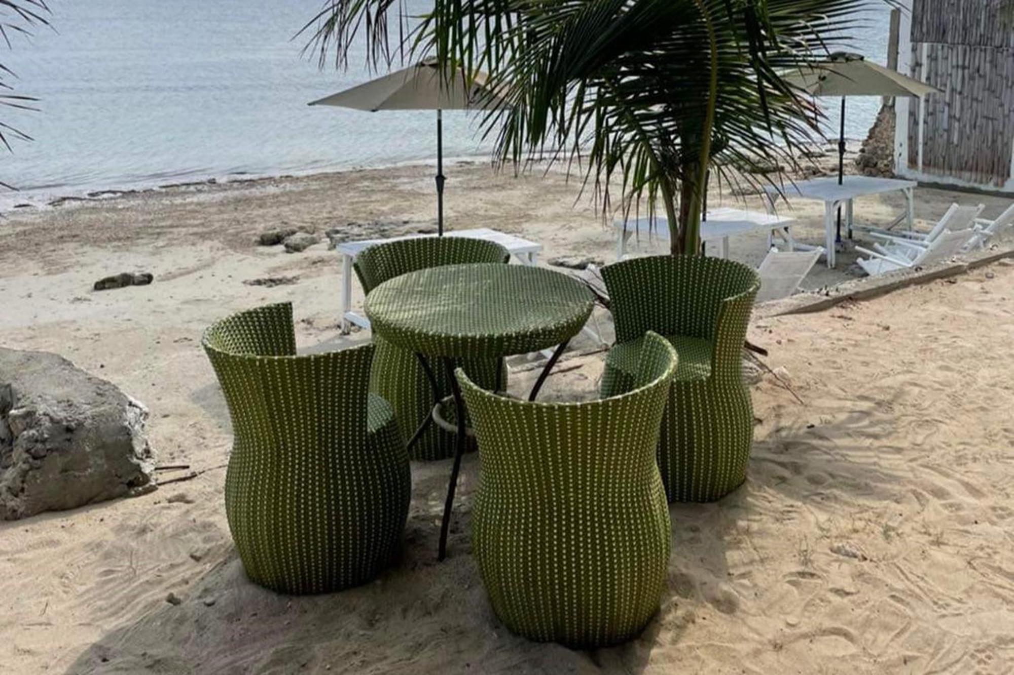 Sirom Beach House Tambobong Buitenkant foto